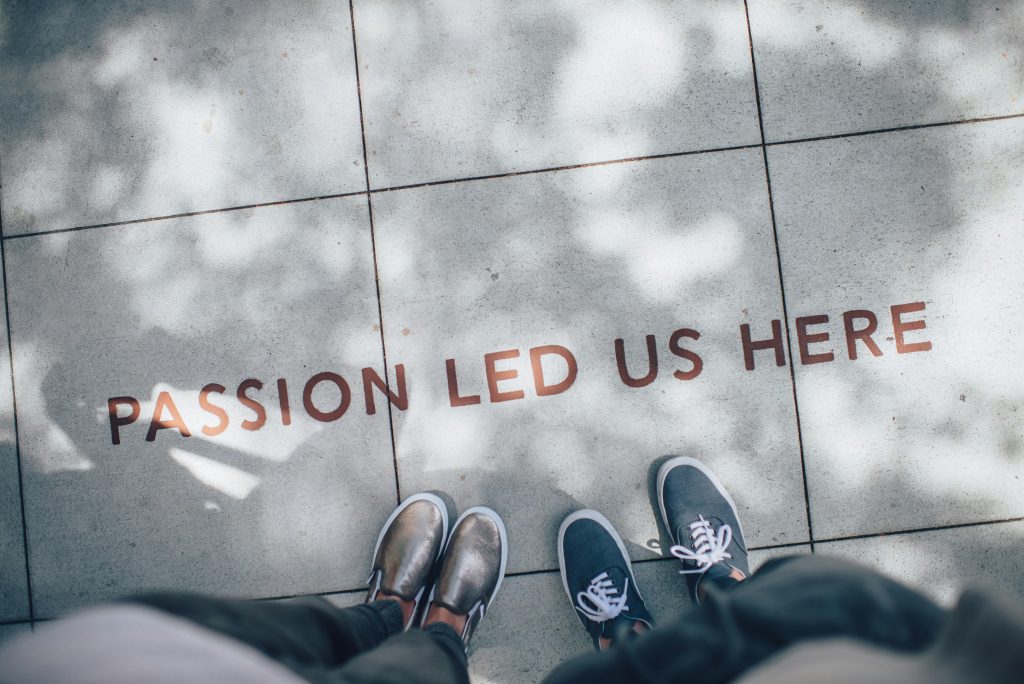 la gestion de la qualité est un système de management qui vise à garantir la satisfaction des clients en assurant la qualité des produits et services fournis par une entreprise. découvrez les meilleures pratiques en gestion de la qualité.