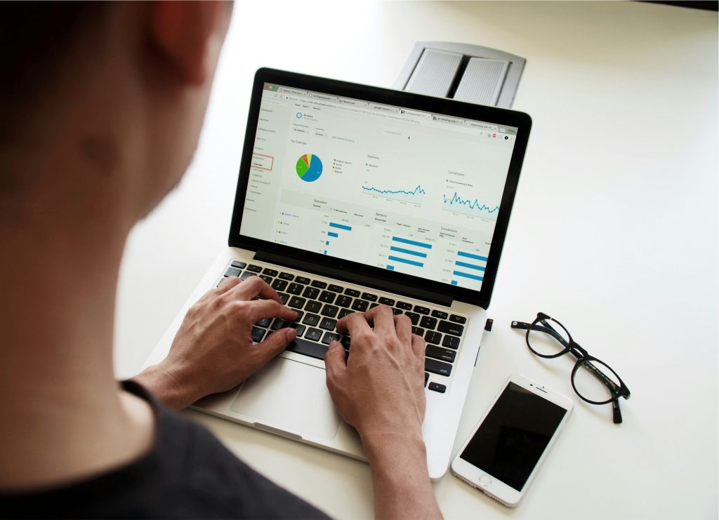 l'analyse financière pour une meilleure compréhension de la santé financière d'une entreprise et de ses performances économiques.