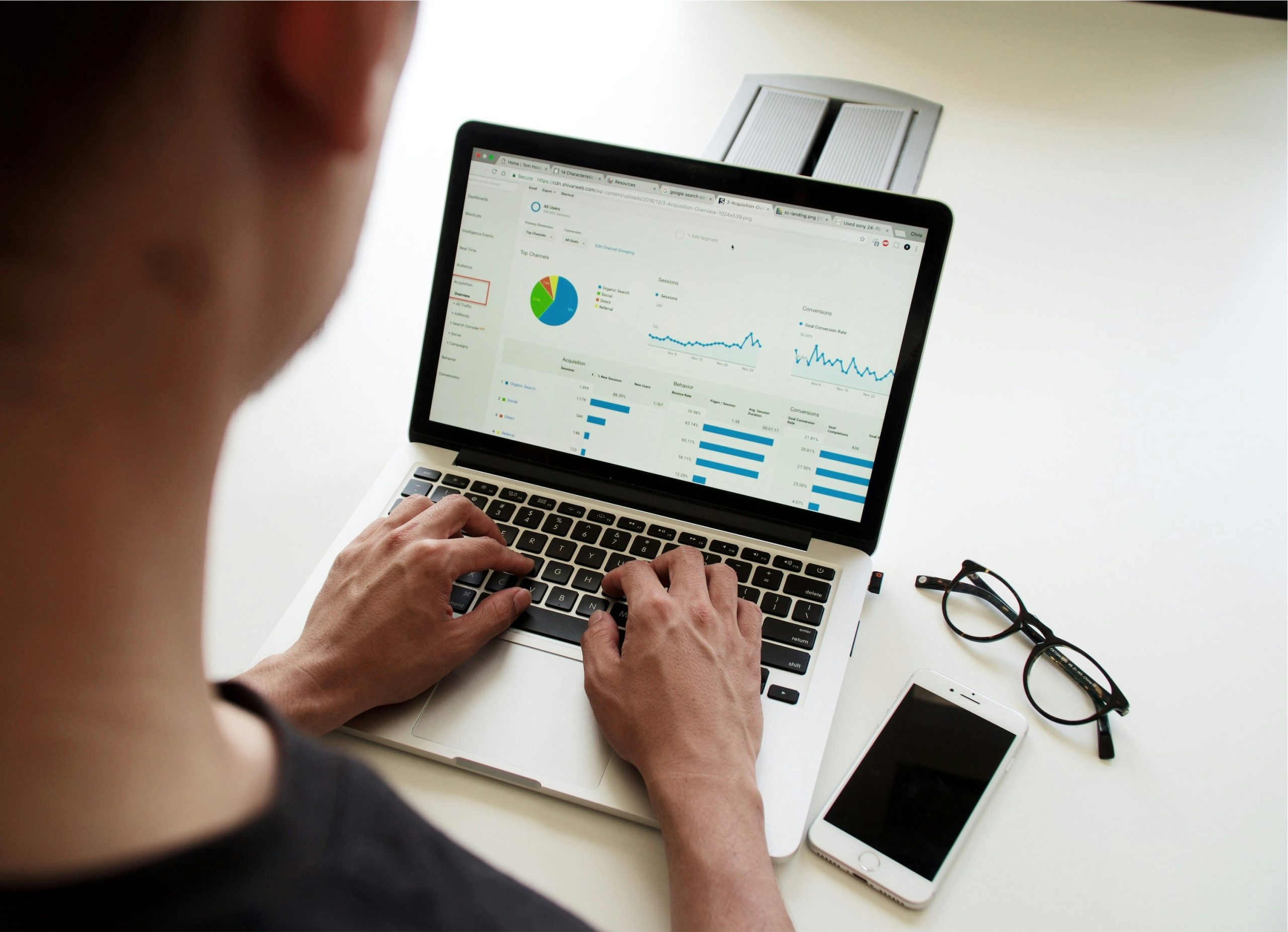 l'analyse financière pour une meilleure compréhension de la santé financière d'une entreprise et de ses performances économiques.